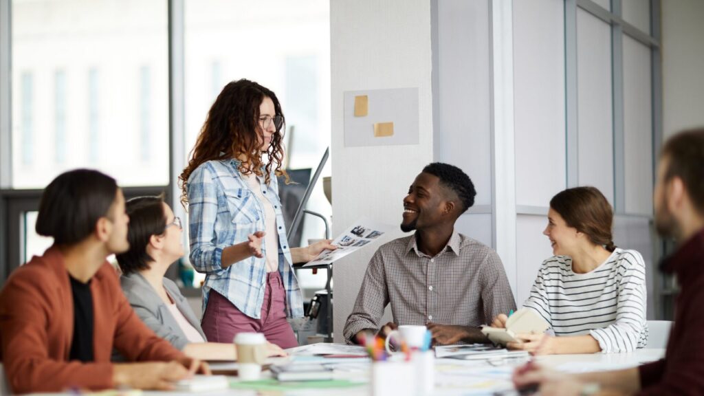 Visual representation of a motivated team symbolising how leaders drive sustainable transformation through meaning and alignment.
